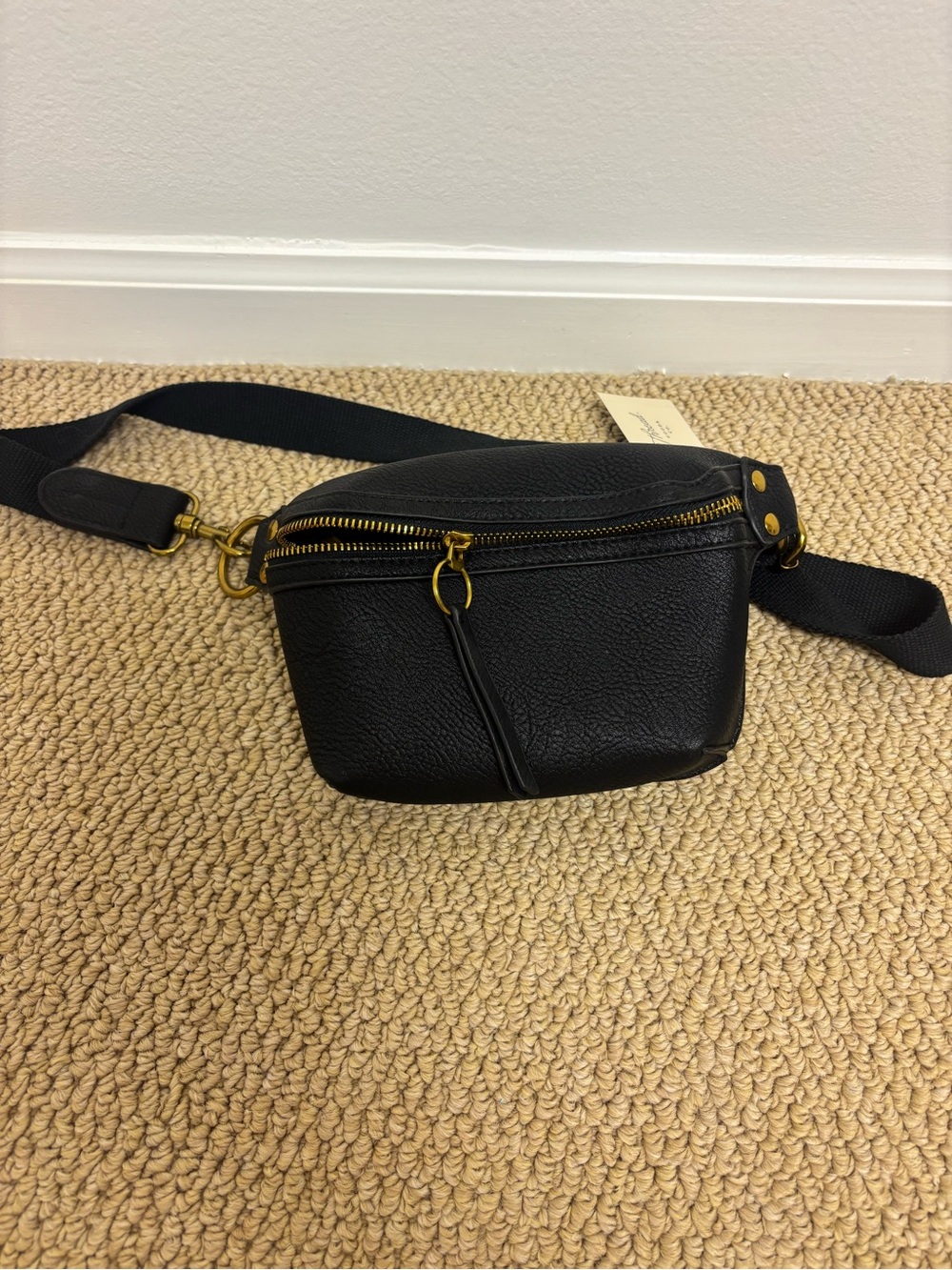 Universal Thread Black Leather Crossbody Belt Bag - NWT